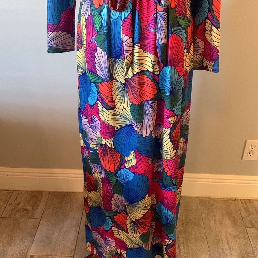 [Chelsea Gunn] Colorful Shell Pattern Maxi Dress - Size Small - Picture 3 of 6